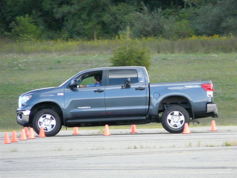 Illustration for article titled Jalopnik's 2009 Pickup Truck Comparison Head-To-Head Jubilee Event Challenge Spectacular!